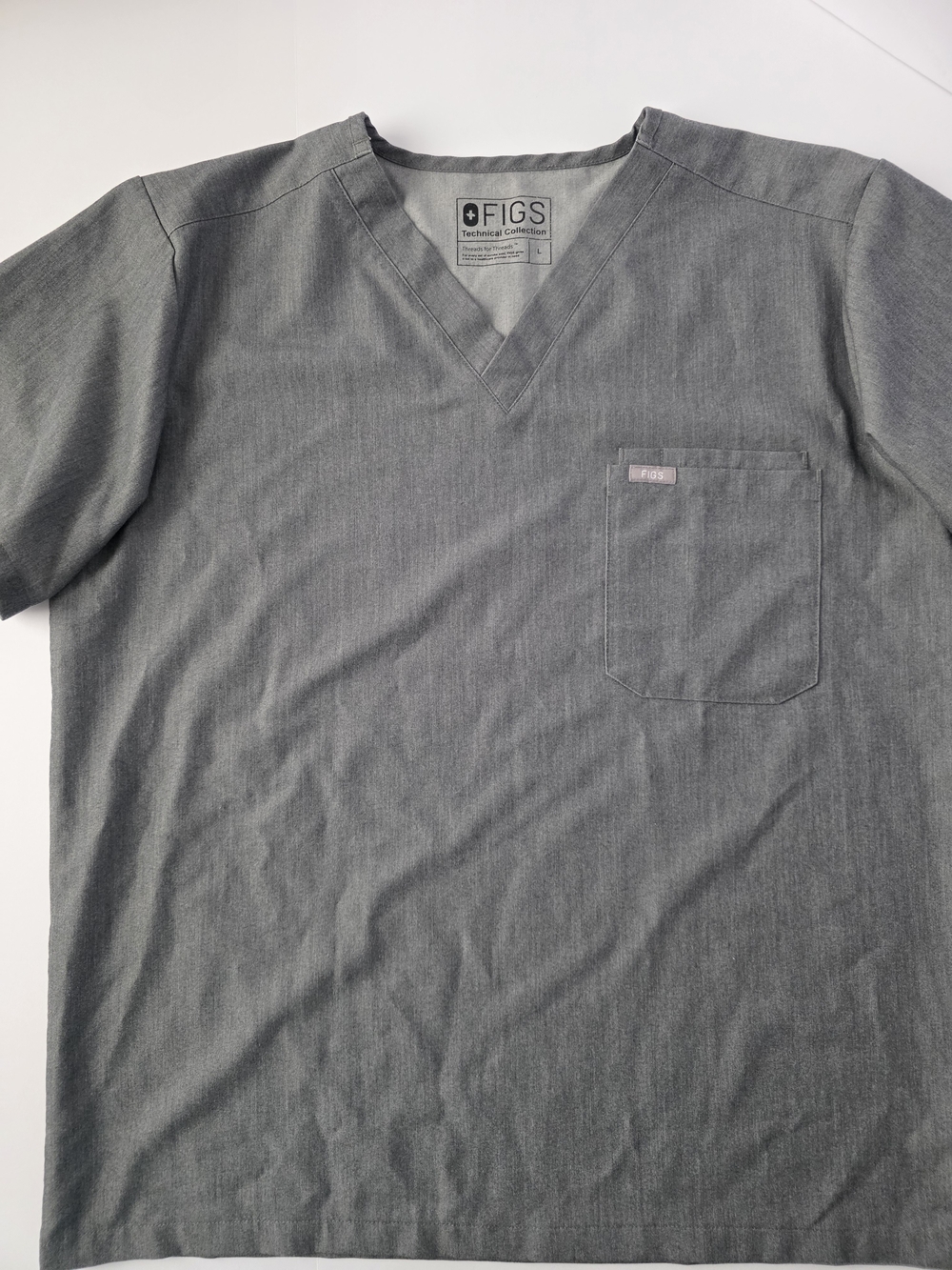 FIGS Men's V-Neck Leon Scrub Top Graphite SIZE l
